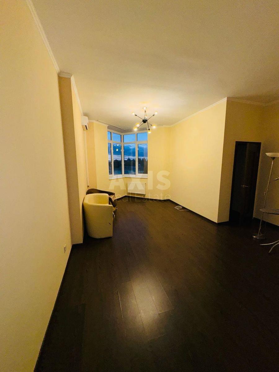 3k apartment vul. Jevgena Konoval'cja 325
