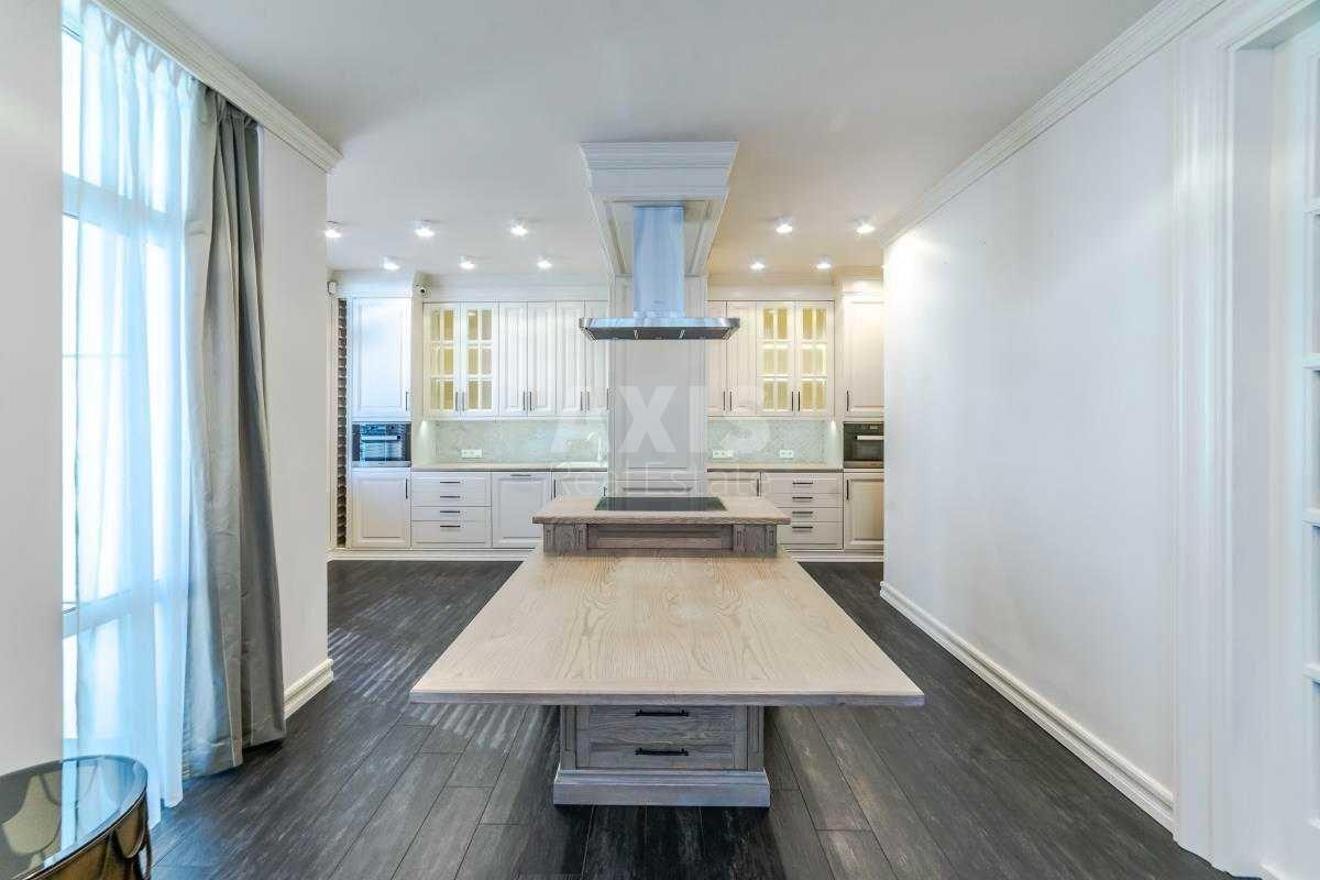 5k apartment vul. Dragomyrova Myhajla 181