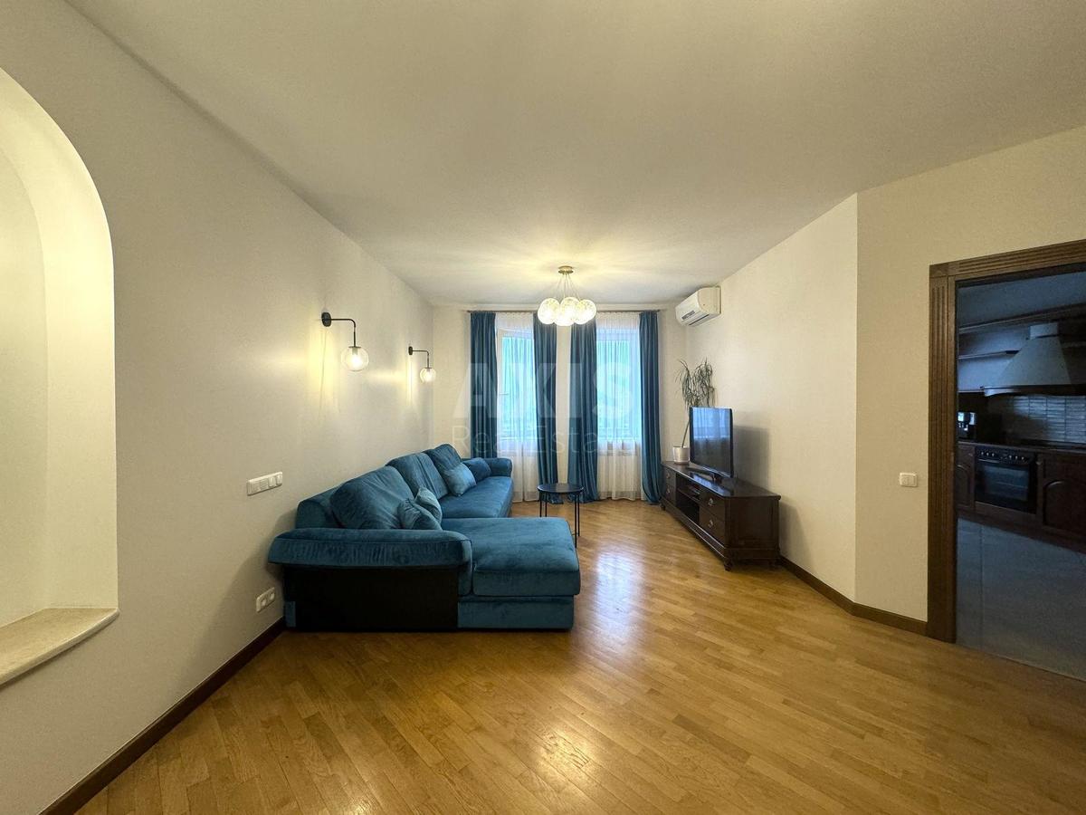 4k apartment vul. Knjazhyj Zaton 113