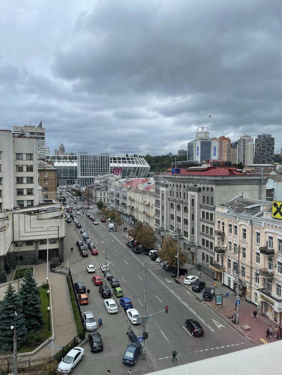 Office vul. Velyka Vasyl'kivs'ka 72, 170m2