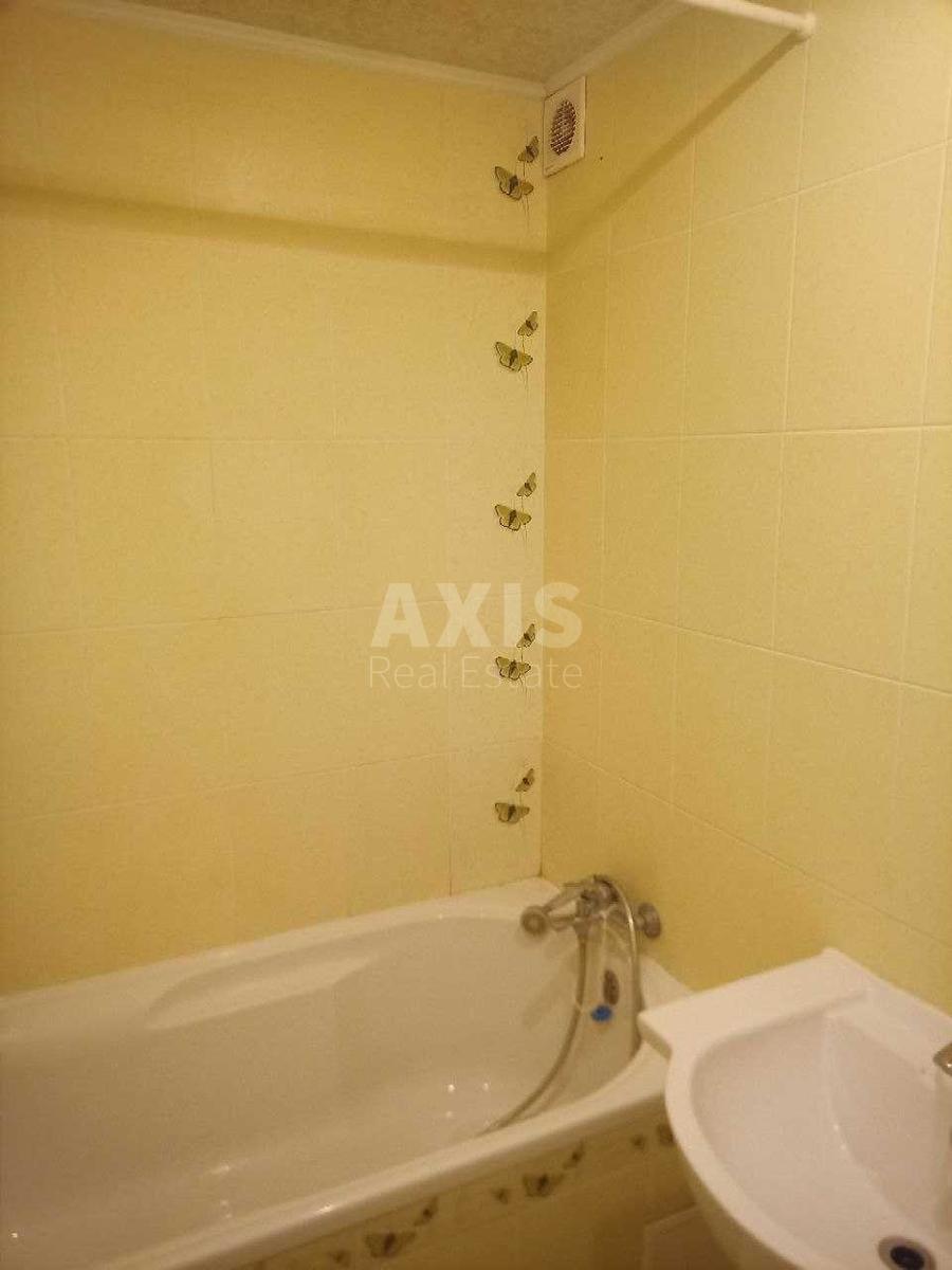 1k apartment vul. Revuc'kogo 11В9