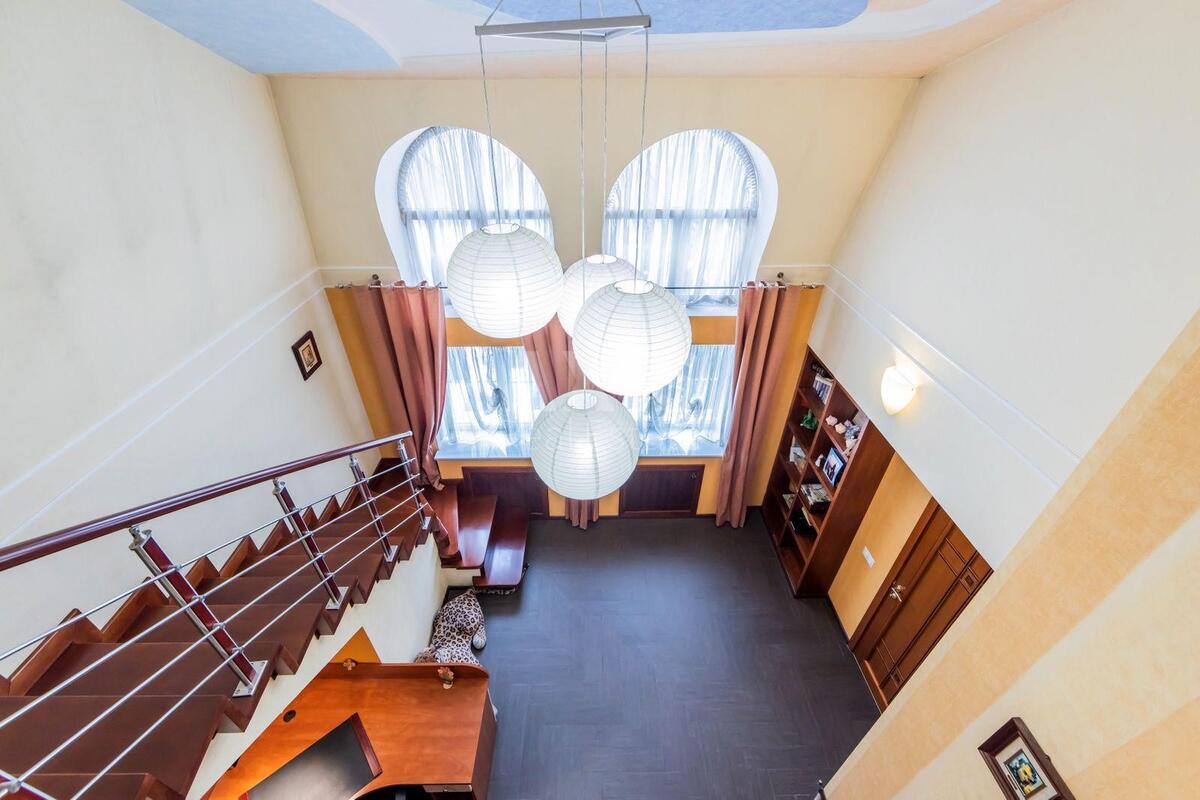 Дoм пер. Малокитаевский, 716м2, город Киев1