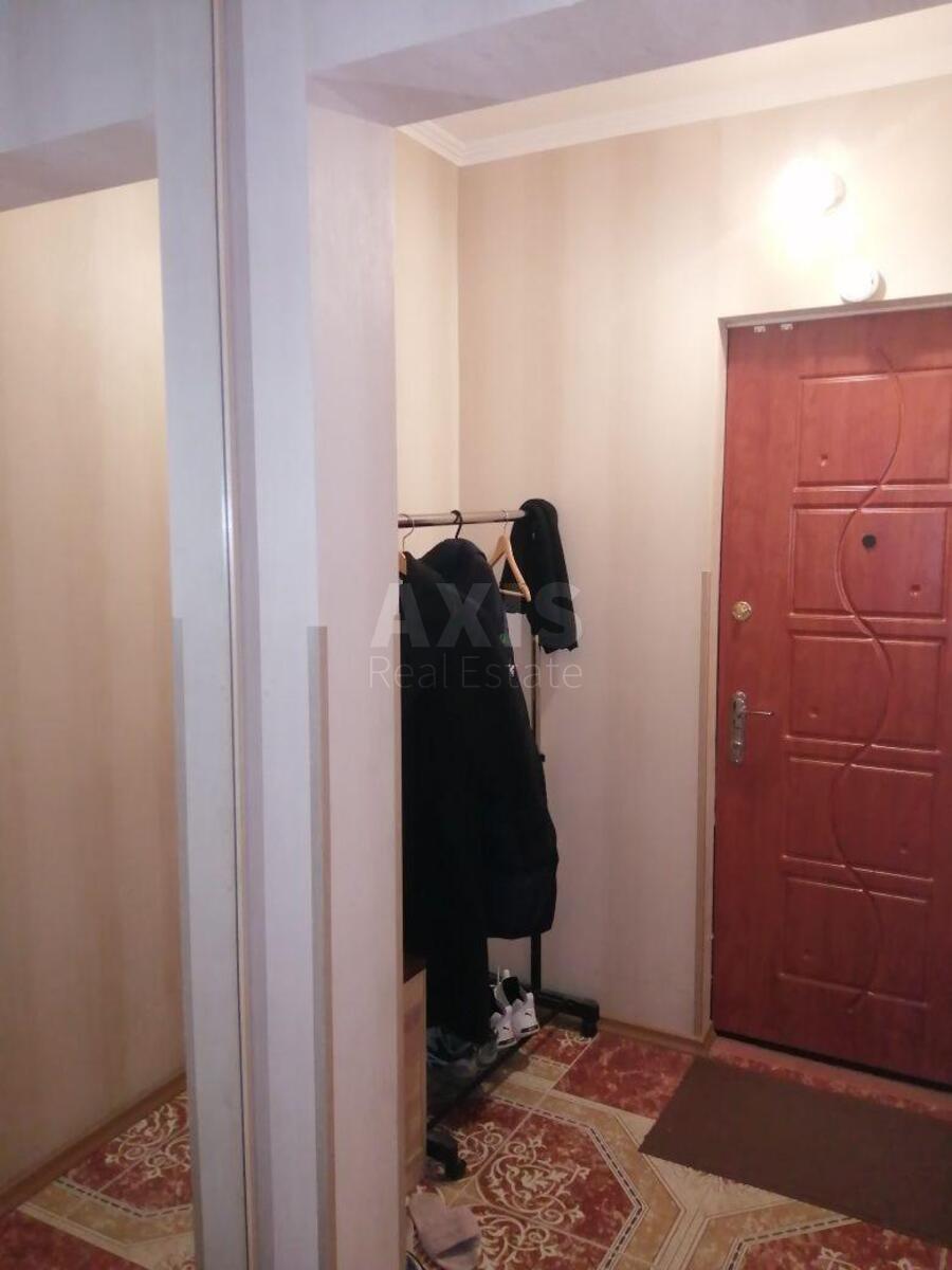 2k apartment vul. Revuc'kogo 42Б11