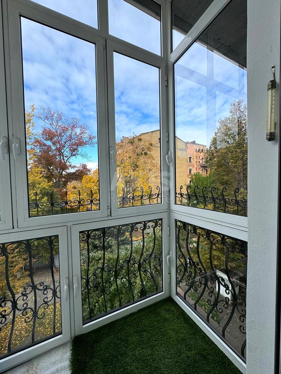 3k apartment vul. Shovkovychna 32/346100910