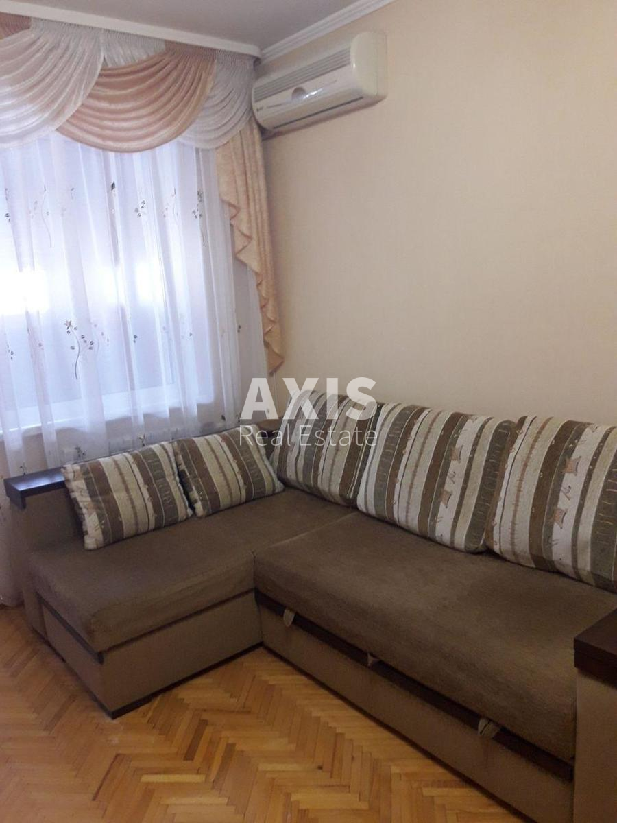 2k apartment vul. Revuc'kogo 4В388902