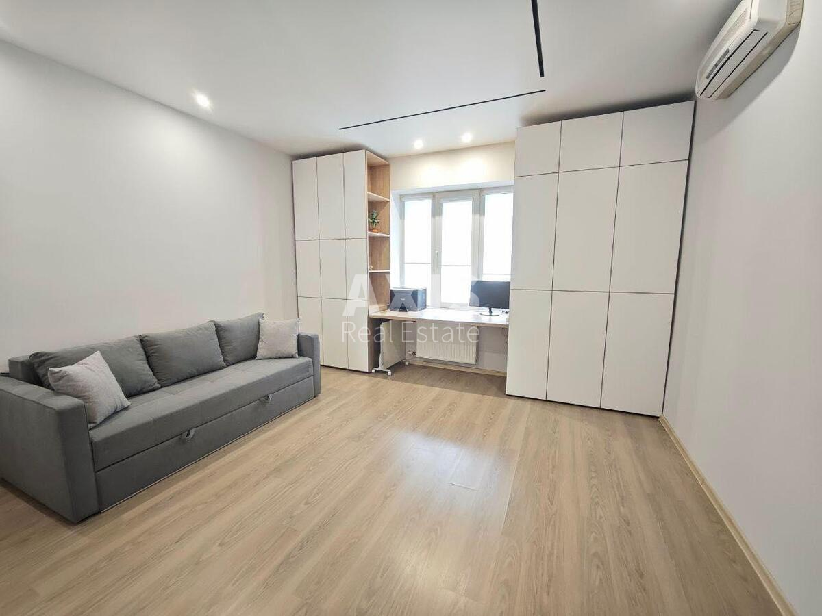 4k apartment vul. Andriya Verkhohlyada 18598879