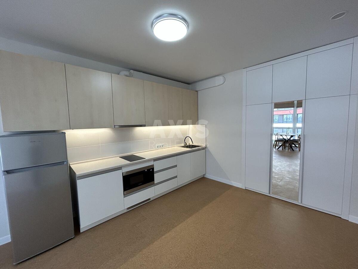 2k apartment nab. Dniprovs'ka 15