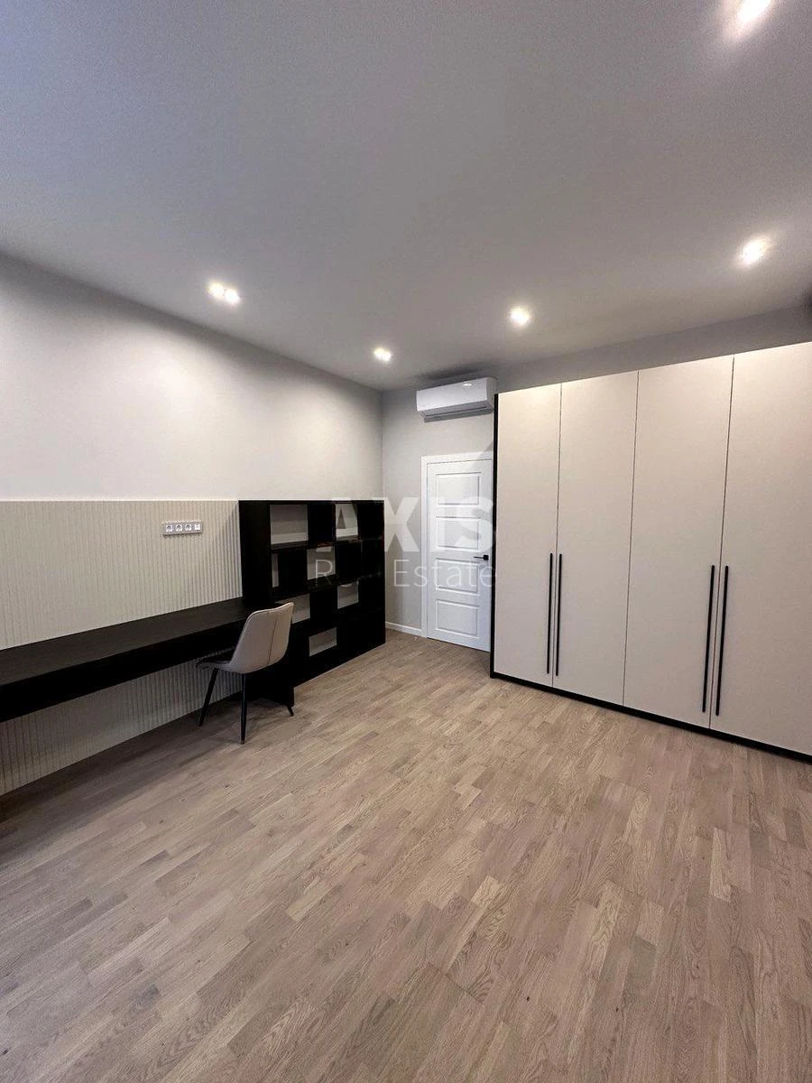 3k apartment vul. Vasylya Tyutyunnyka 28A679327