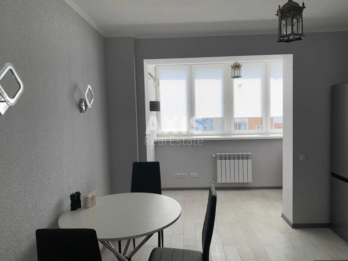 1k apartment vul. Dragomanova one thousand455450