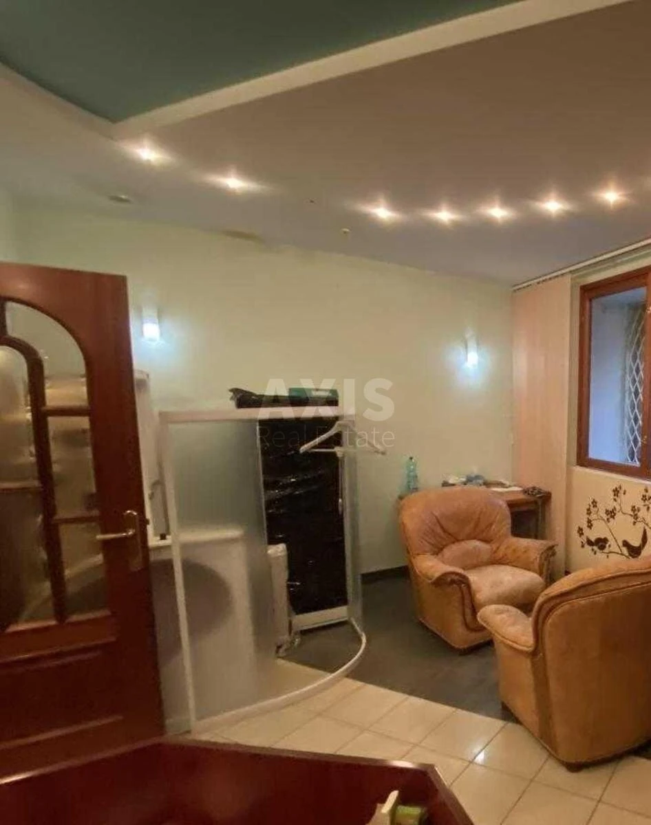 Trade object vul. Kudri Ivana 9, 100m2718112