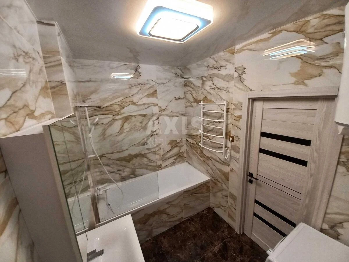 2k apartment vul. Brativ Chybinyeyevykh 8Г7176214