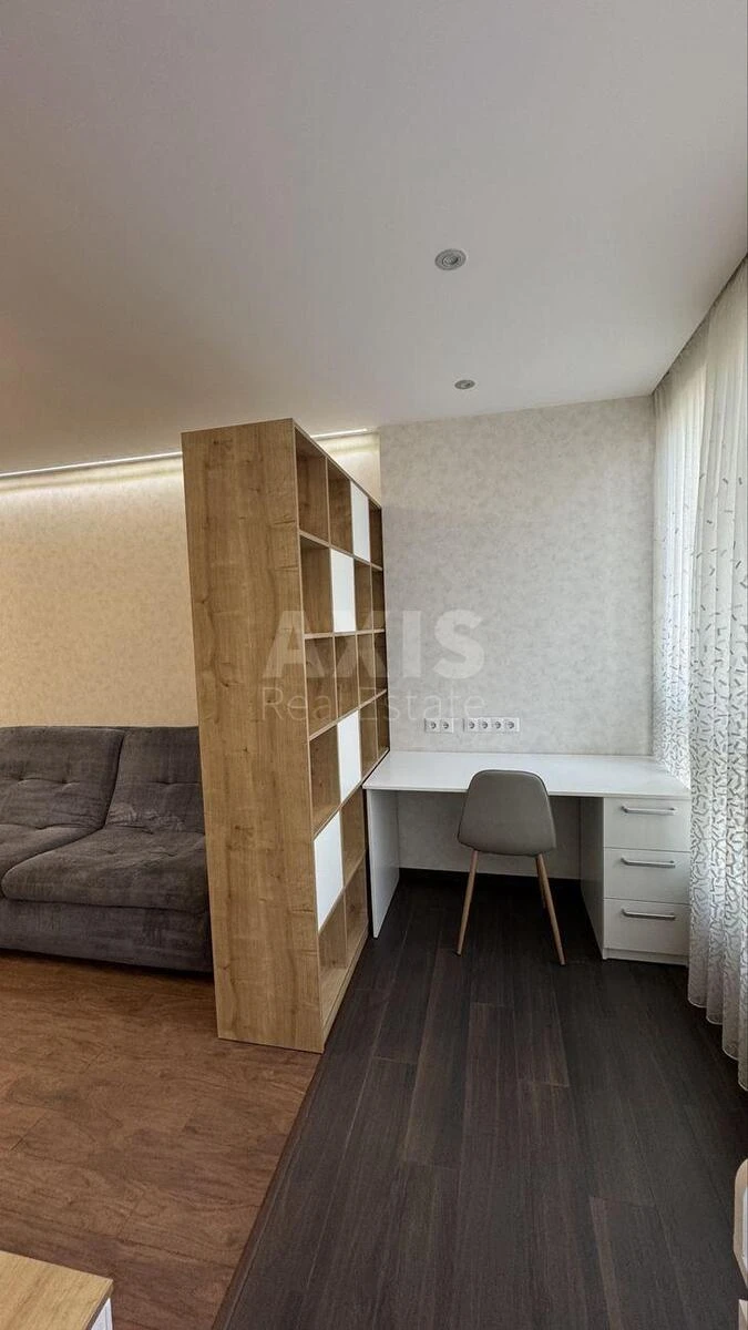 1k apartment pr-t Berestejskij 67659521