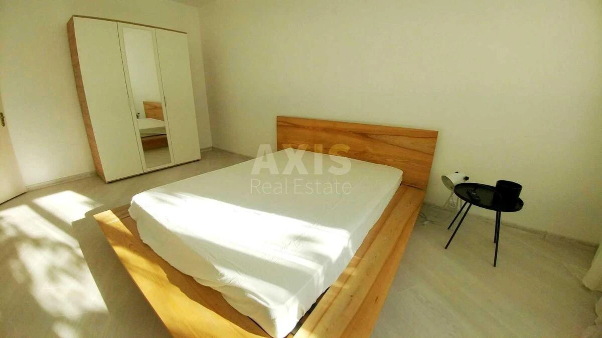 1k apartment pr-t Obolons'kyj 25704451