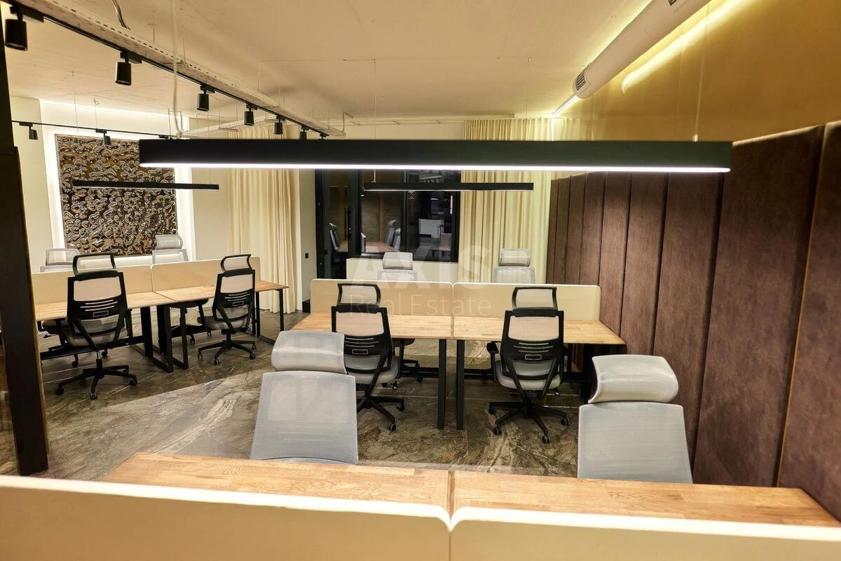 Office vul. Buslivs'ka 12, 150m2641364