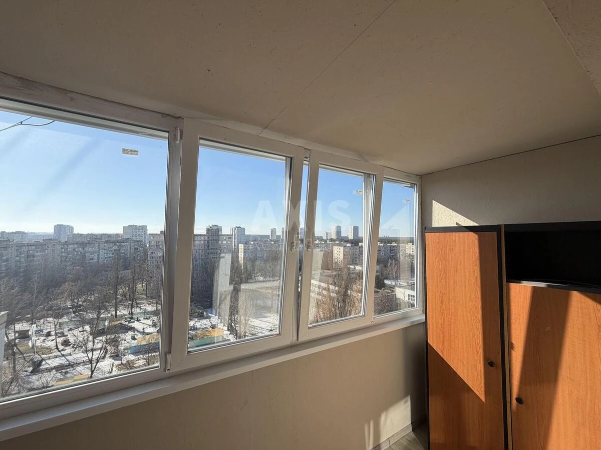 3k apartment vul. Bulahovs'kogo Akademika 30Б674655