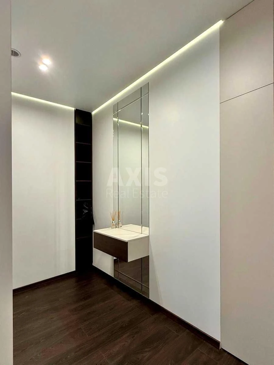 2к квартира ул. Александра Конисского 22А7056610