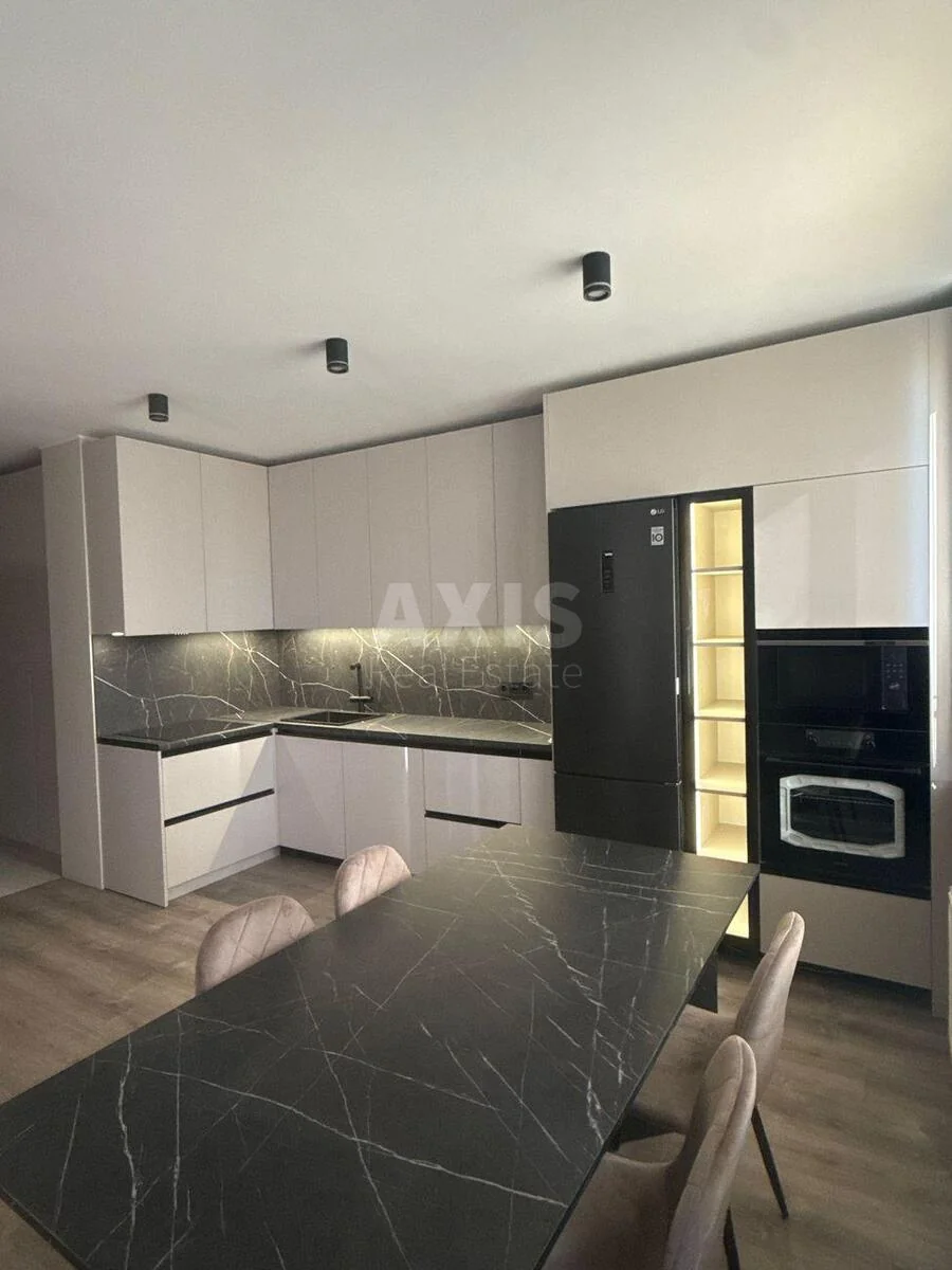 2k apartment shose Stolychne 8