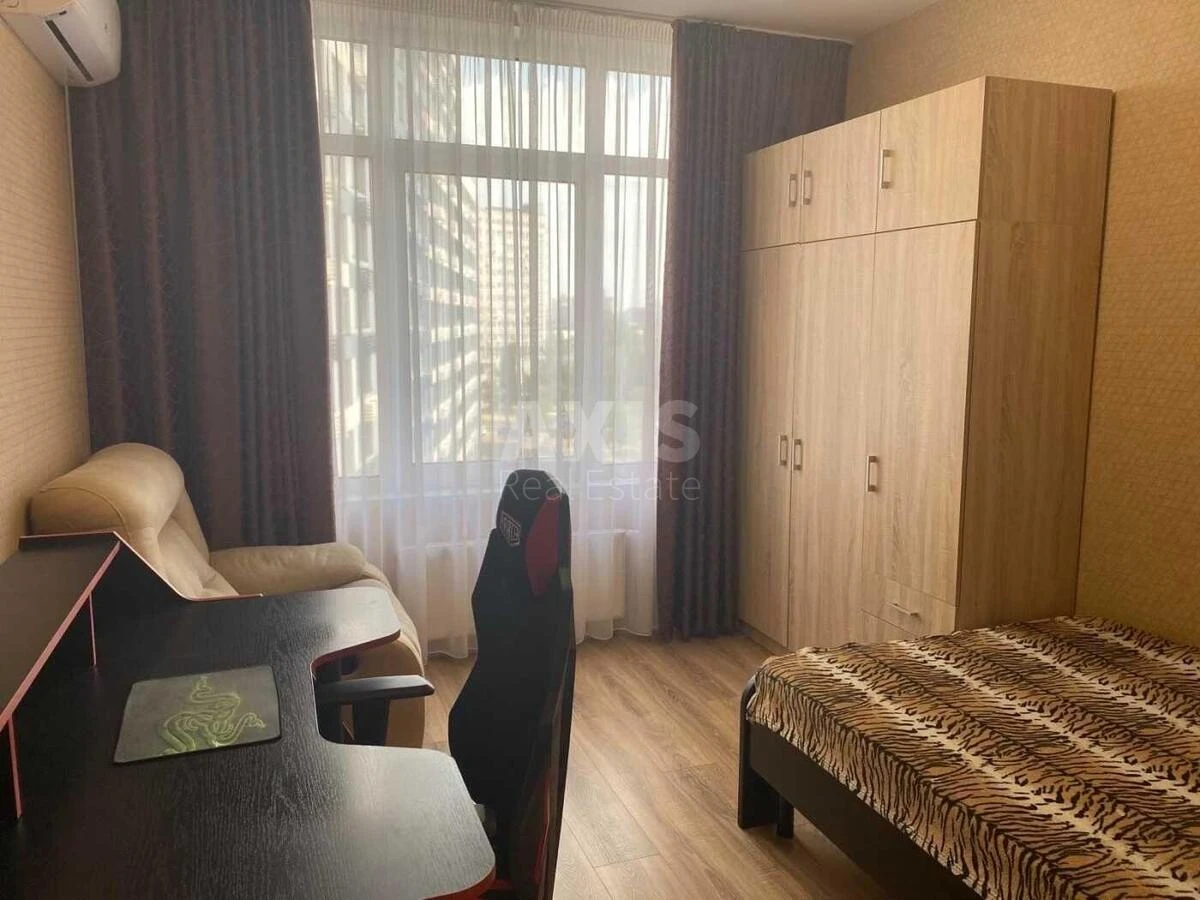 3k apartment vul. Sverstjuka Jevgena 4622374