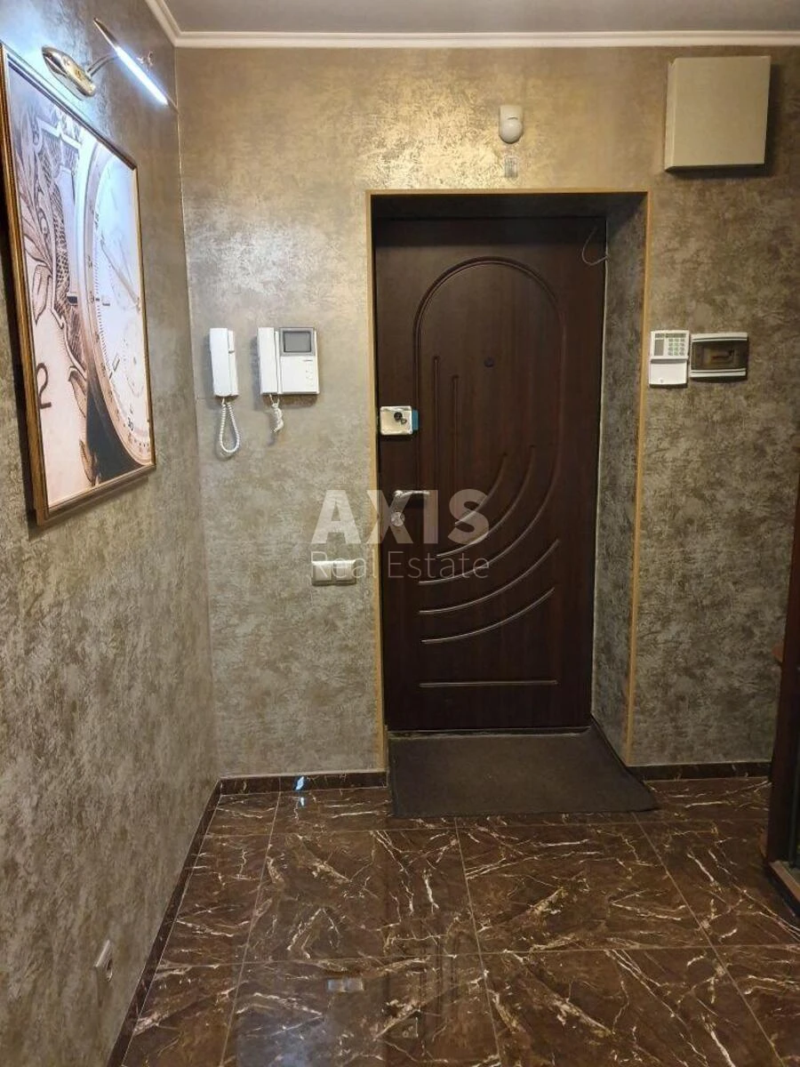 Офис ул. Межигорская 2А, 90м2553055