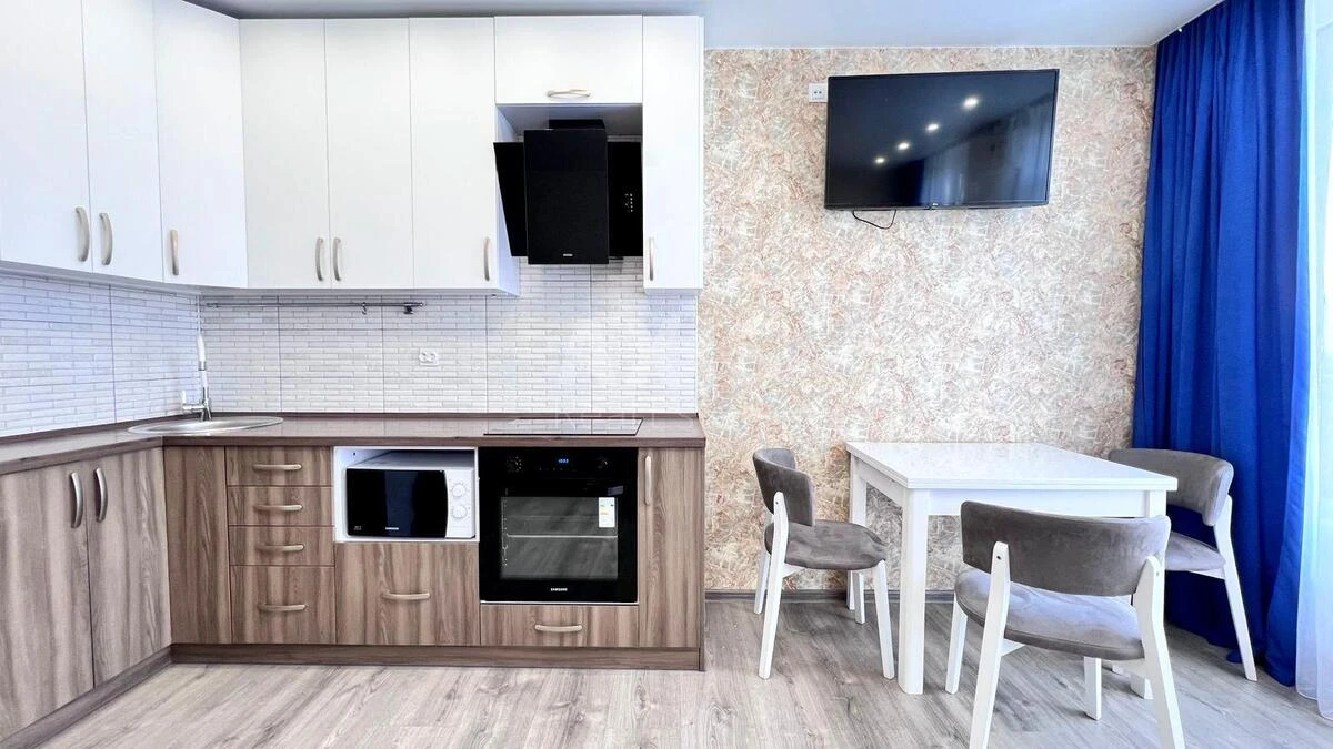 1k apartment pr-t Komarova Kosmonavta 1366987