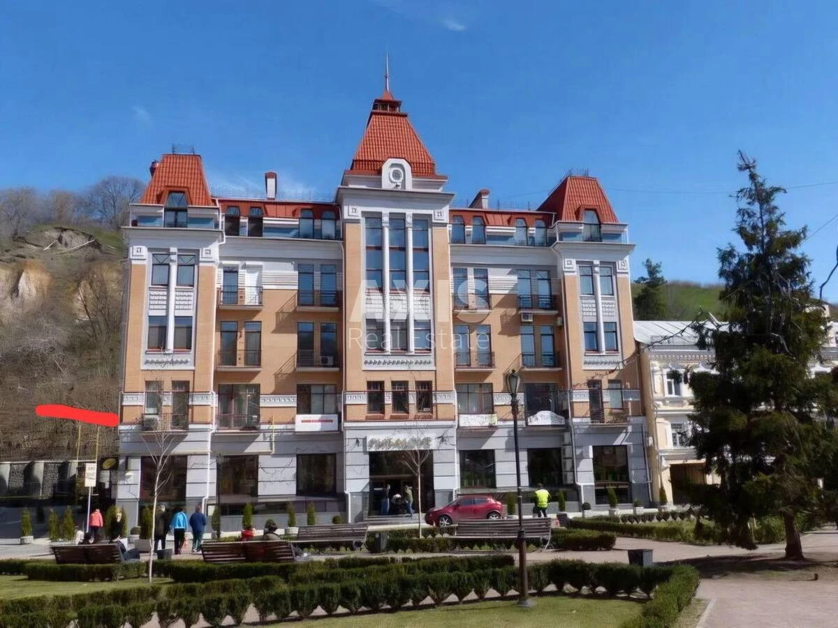 Office vul. Vozdvyzhens'ka 21/23, 135m261425