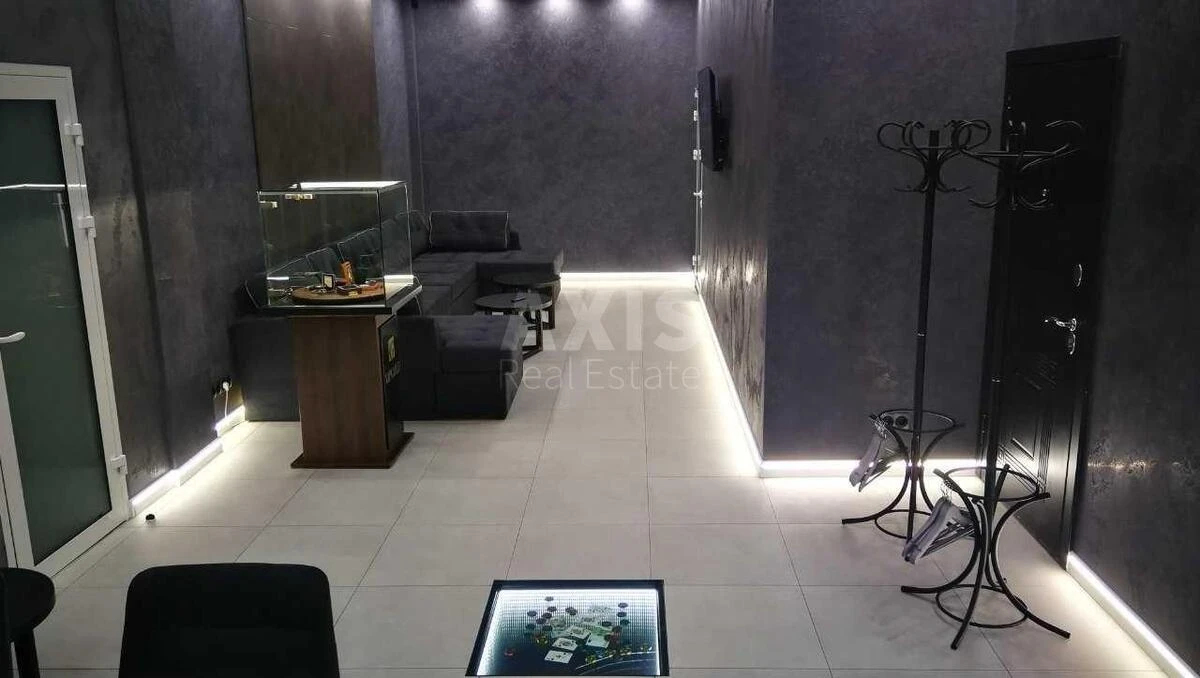 Trade object vul. Surykova 3А, 330m2674240