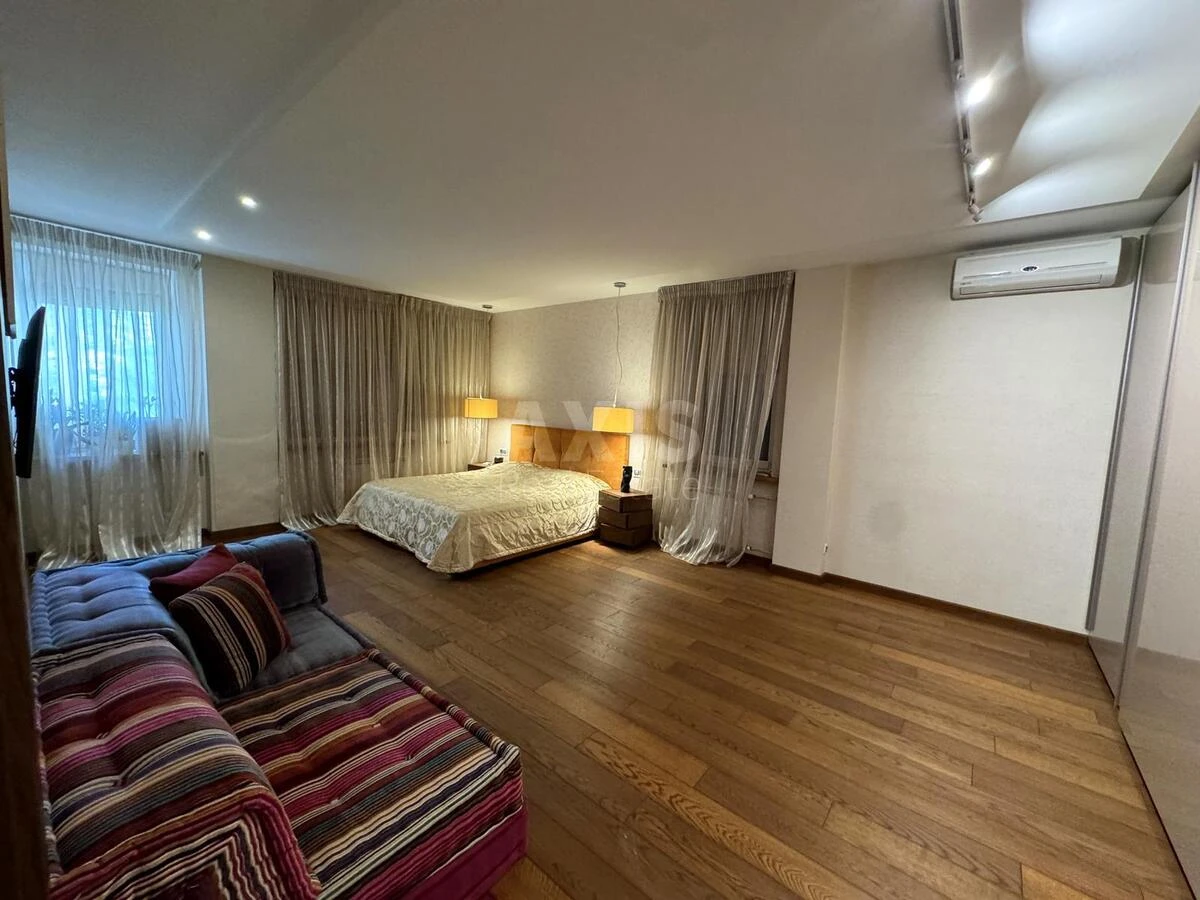 3k apartment vul. Mezhygirs'ka 28615164