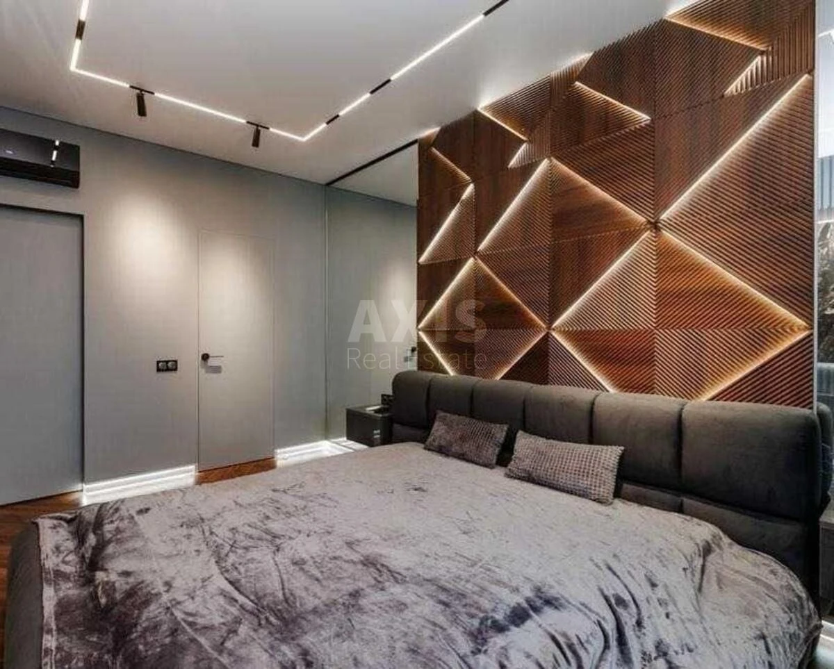 2k apartment nab. Dniprovs'ka 15Є647115