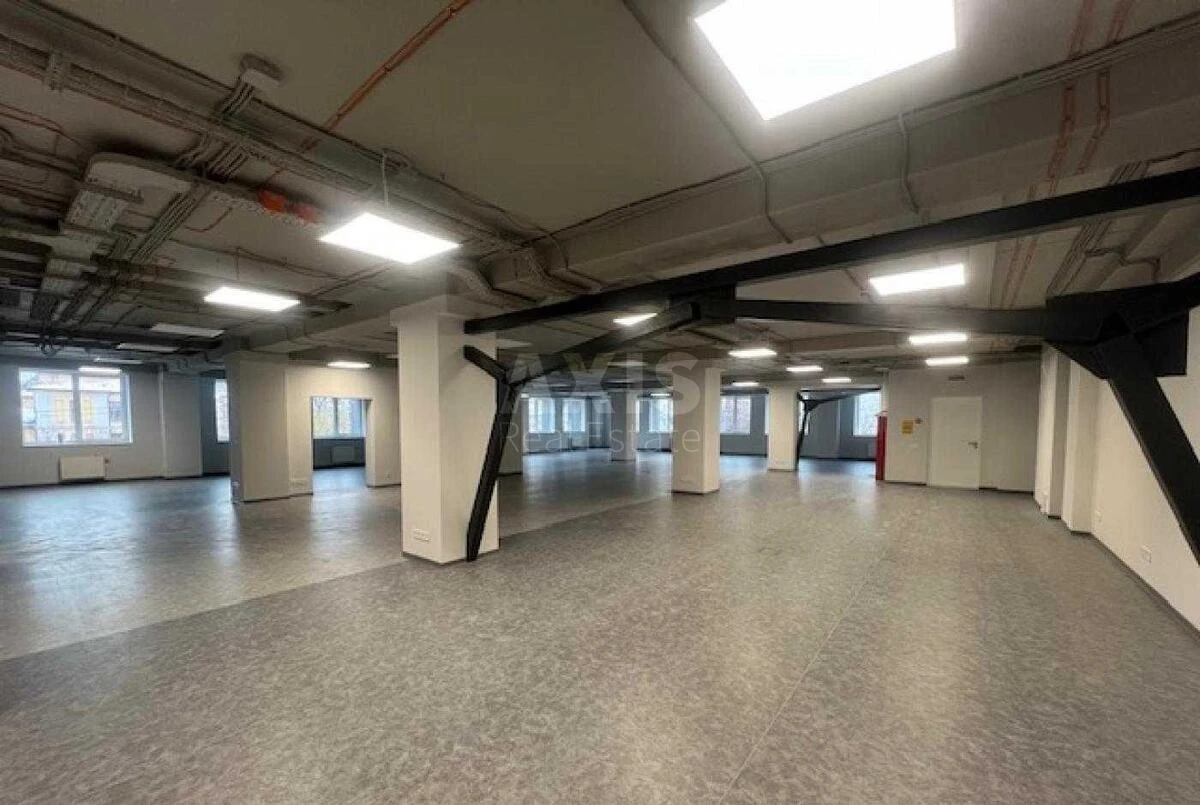 Office vul. Pochajnyns'ka 38/44, 520m2681102