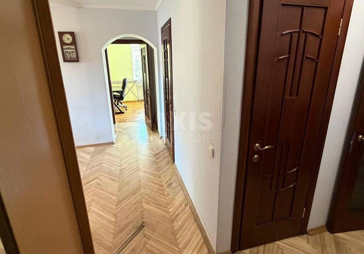 3k apartment vul. Antonovycha 103А6876418