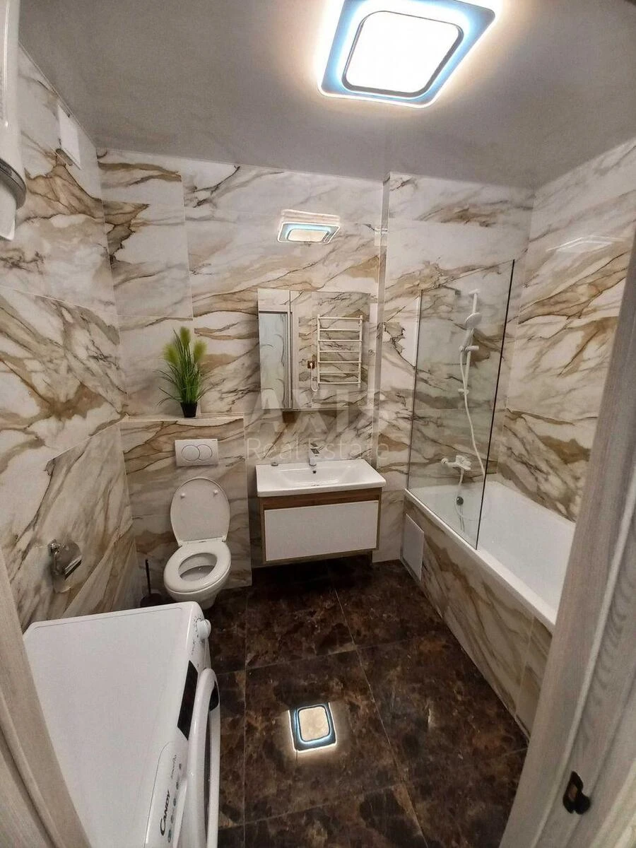 2k apartment vul. Brativ Chybinyeyevykh 8Г7176212