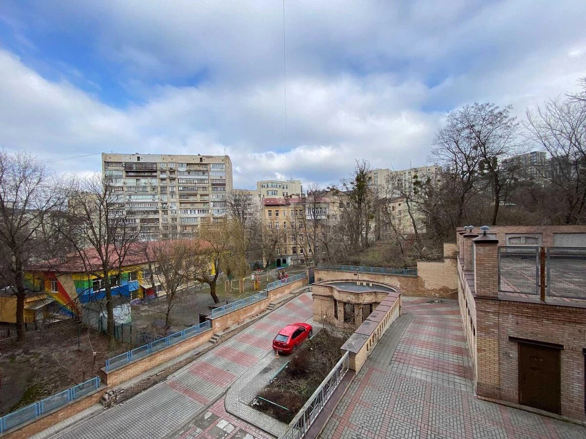 4k apartment vul. Hmel'nyc'kogo Bogdana 826687918