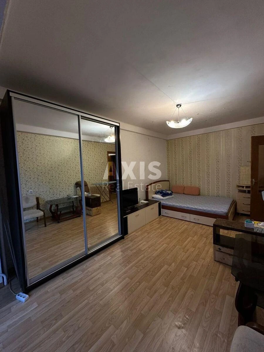 1k apartment nab. Rusanivs'ka 12/1656017