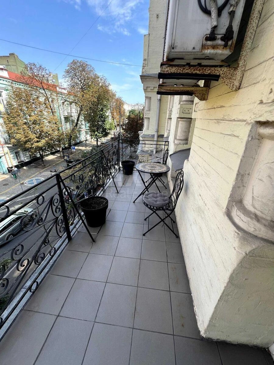 Офис ул. Евгения Чикаленко 45/2, 100м27062113