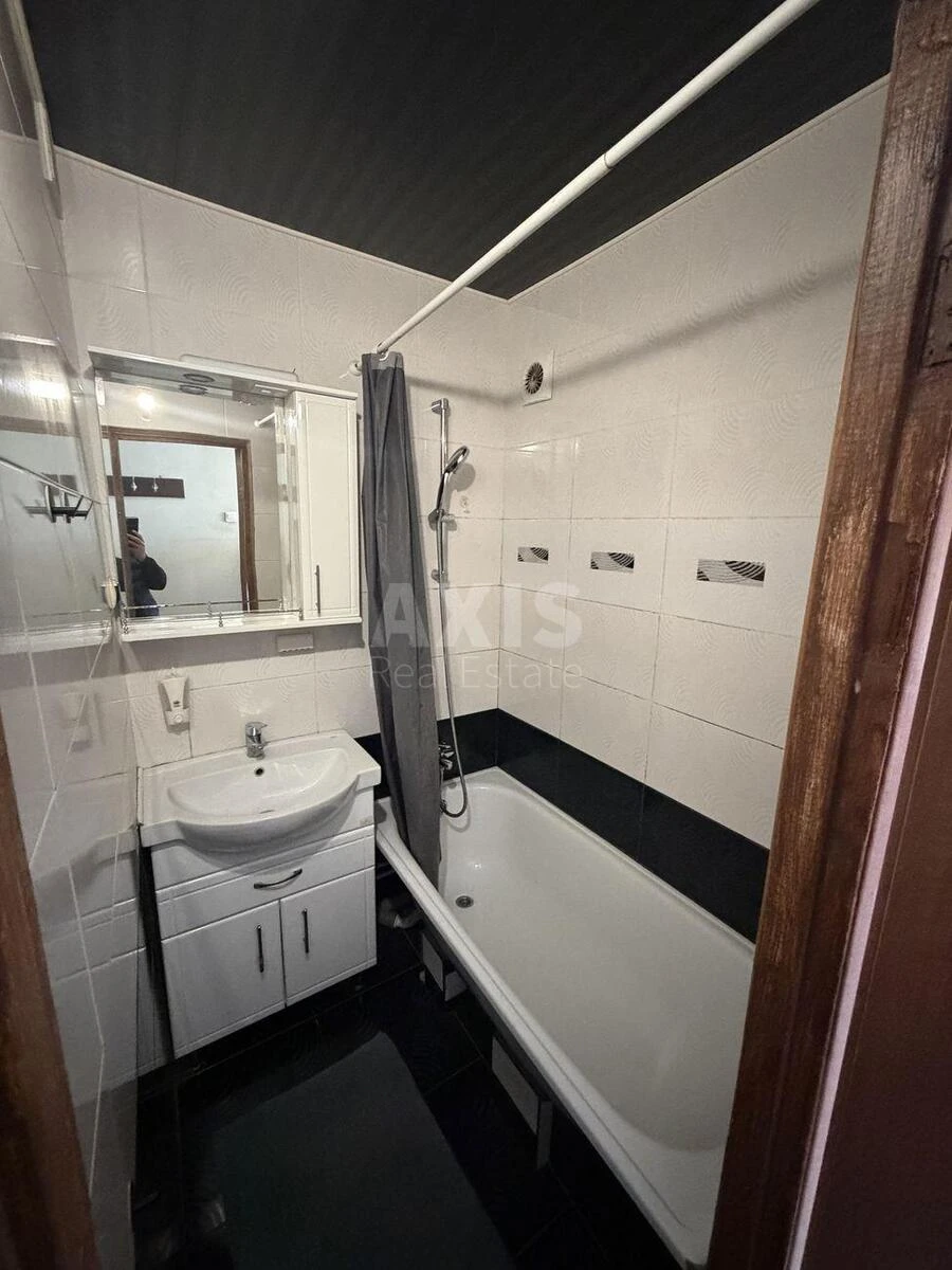 3k apartment vul. Bulahovs'kogo Akademika 30Б674653