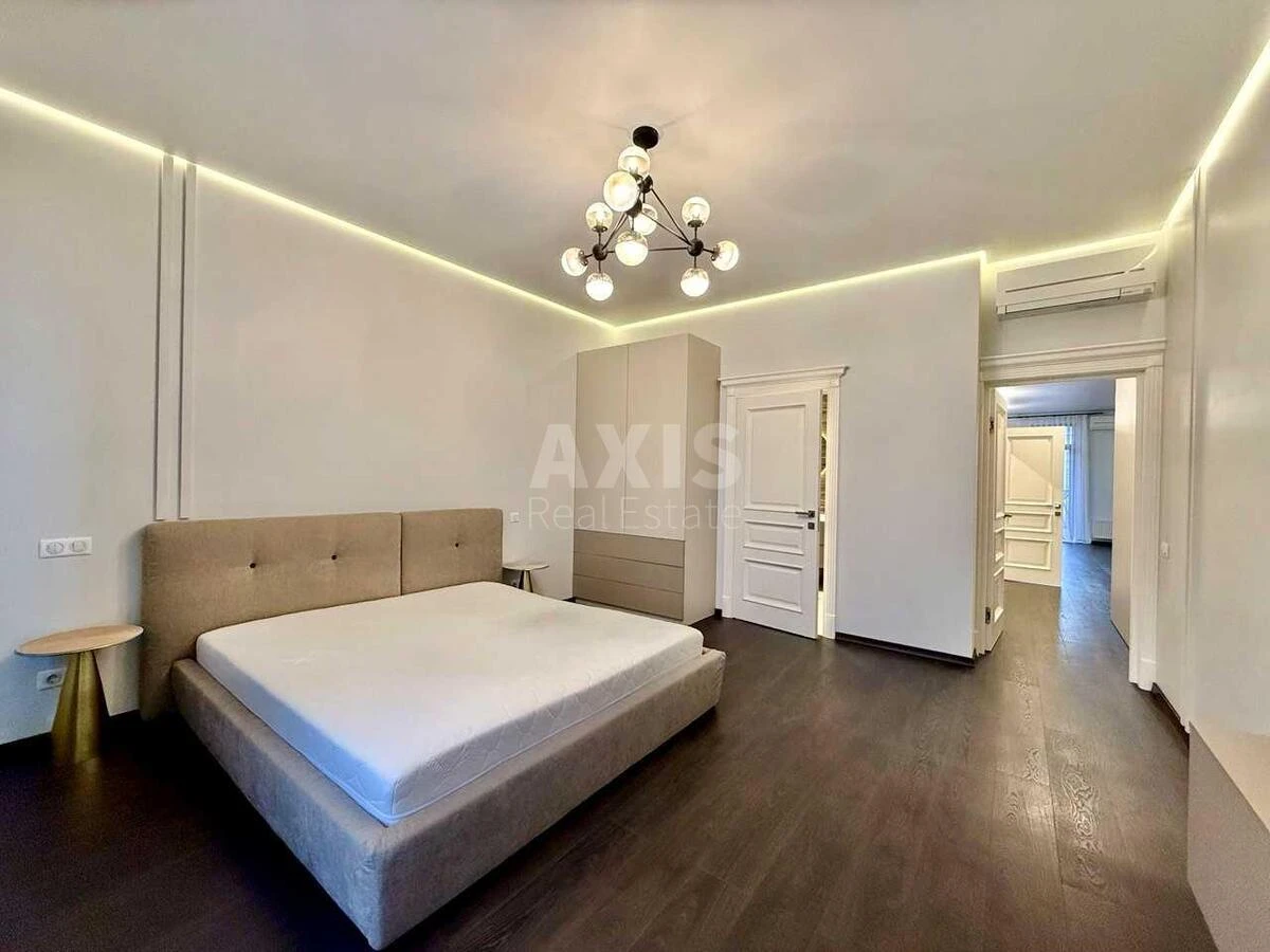 2к квартира ул. Александра Конисского 22А705668