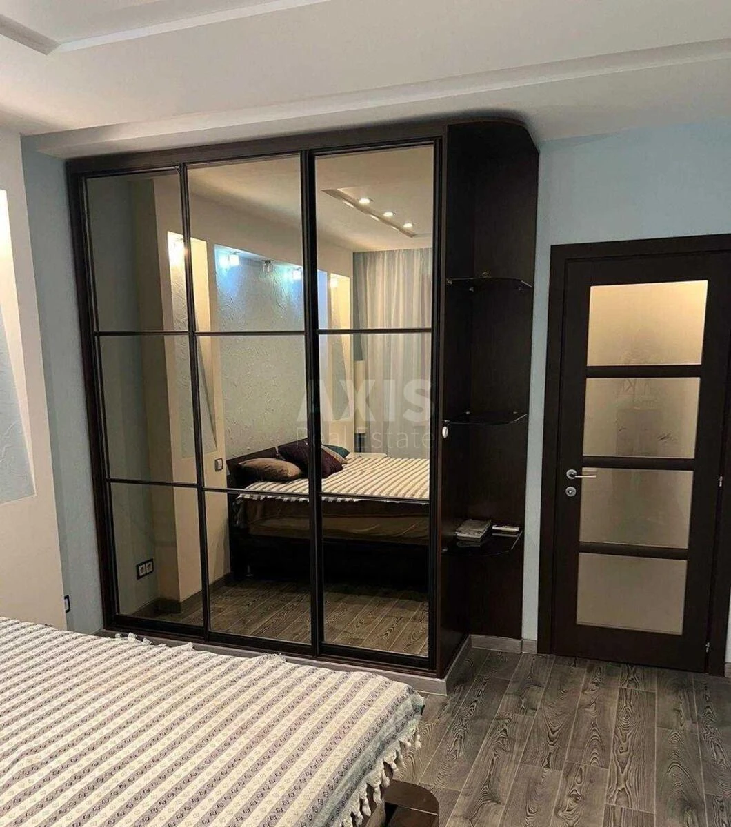 3k apartment vul. Vyshnjakivs'ka 13647296