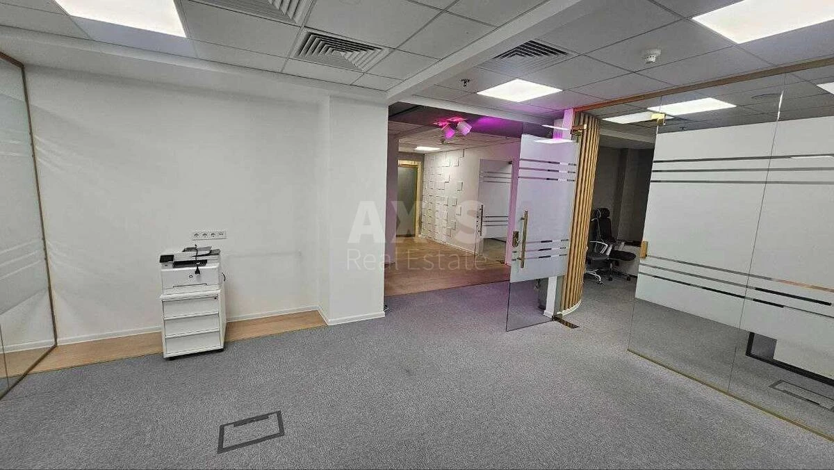 Office vul. Hmel'nyc'kogo Bogdana 19/21, 196m2661557