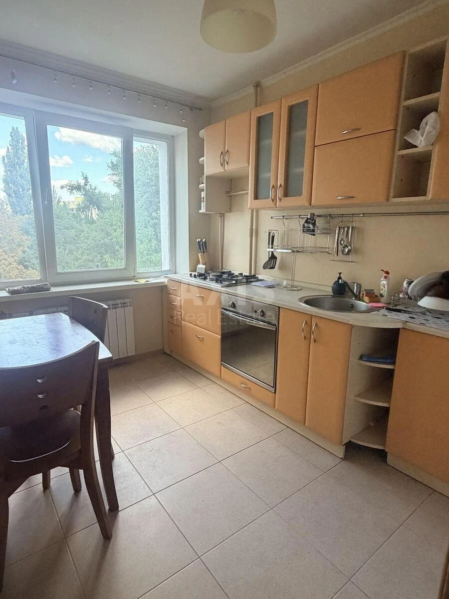 2k apartment bul. Lesi Ukrai'nky 771104