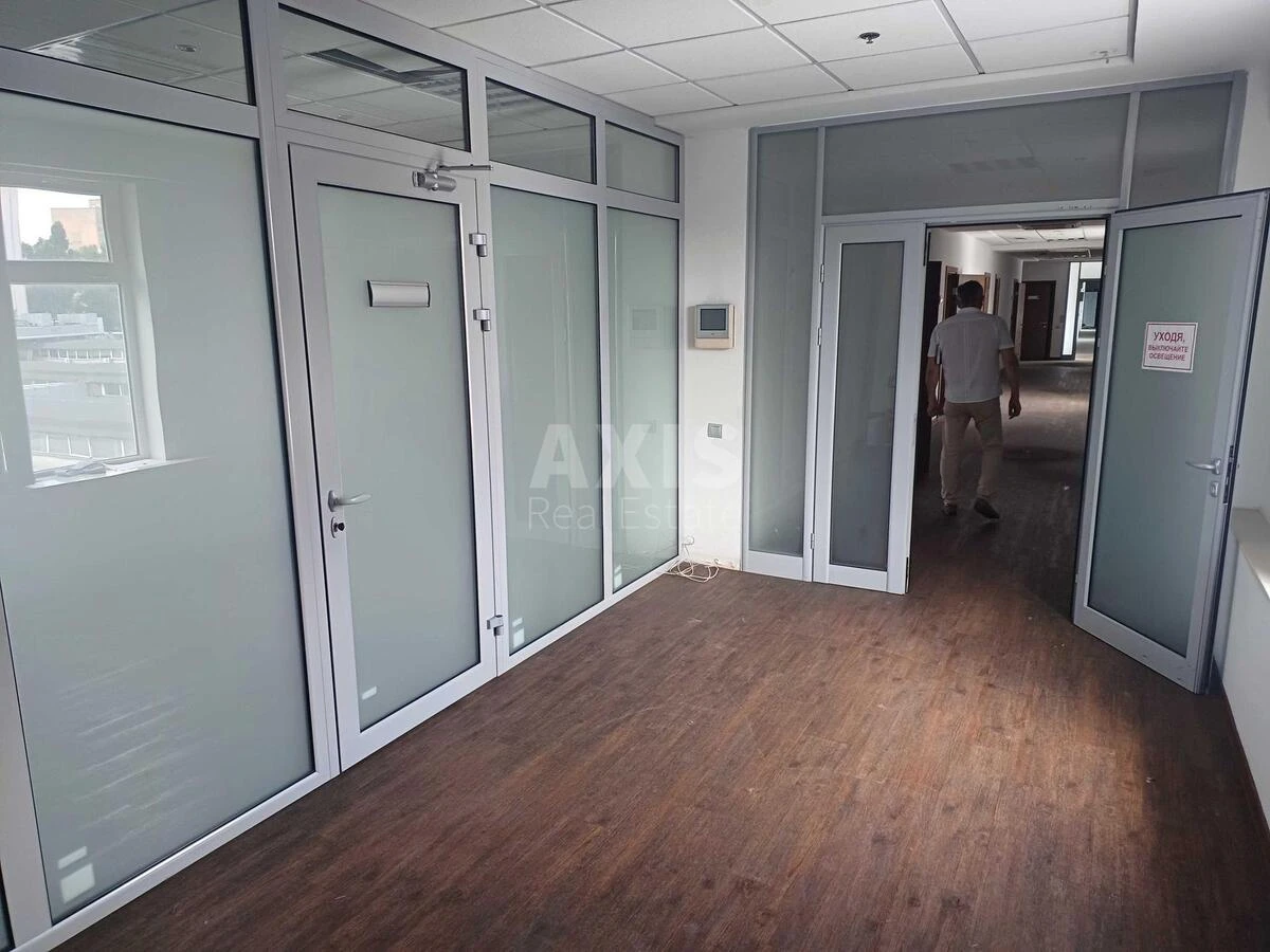 Office vul. Borshhagivs'ka 154А, 561m2649702