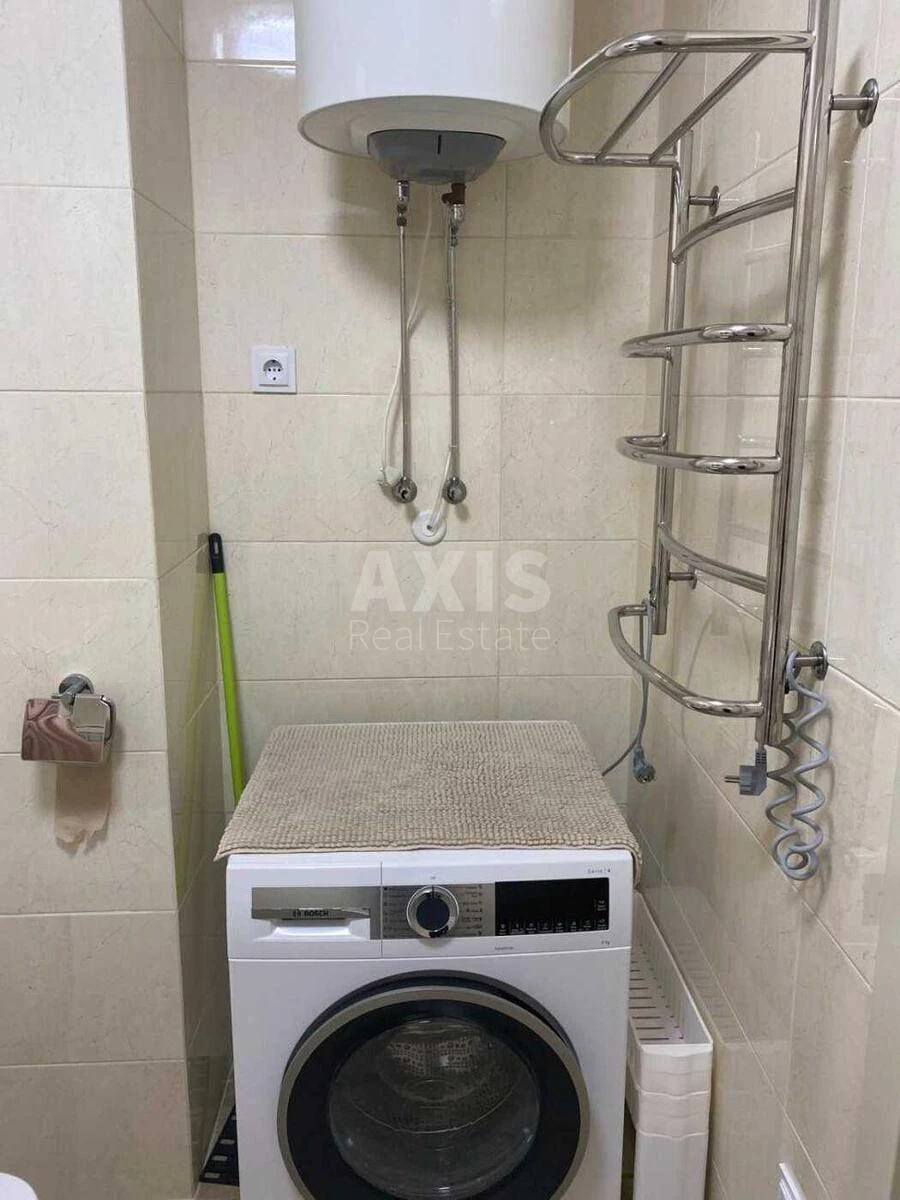 3k apartment vul. Sverstjuka Jevgena 4622376