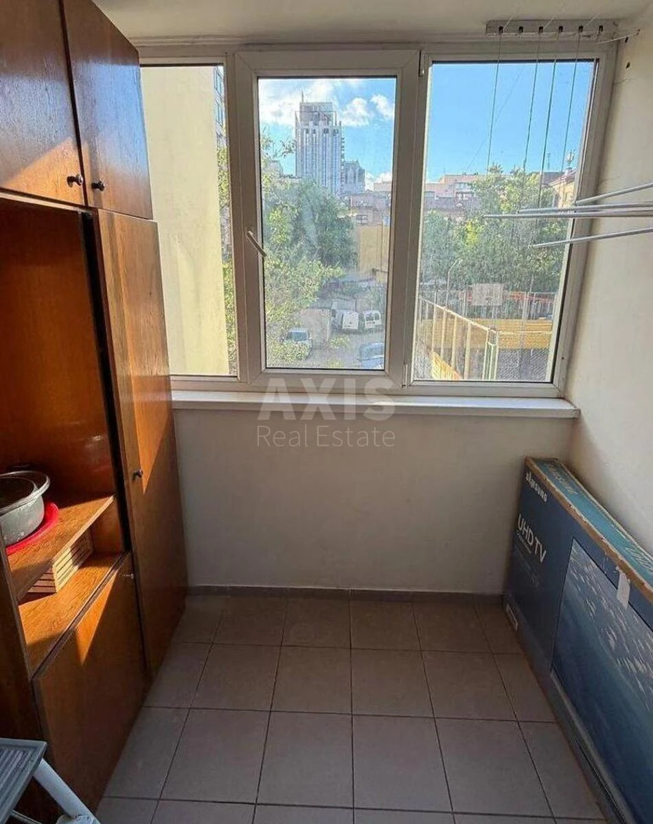 3k apartment vul. Antonovycha 103А6876419
