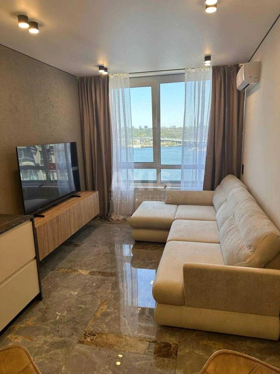 3k apartment nab. Dniprovs'ka 15627490