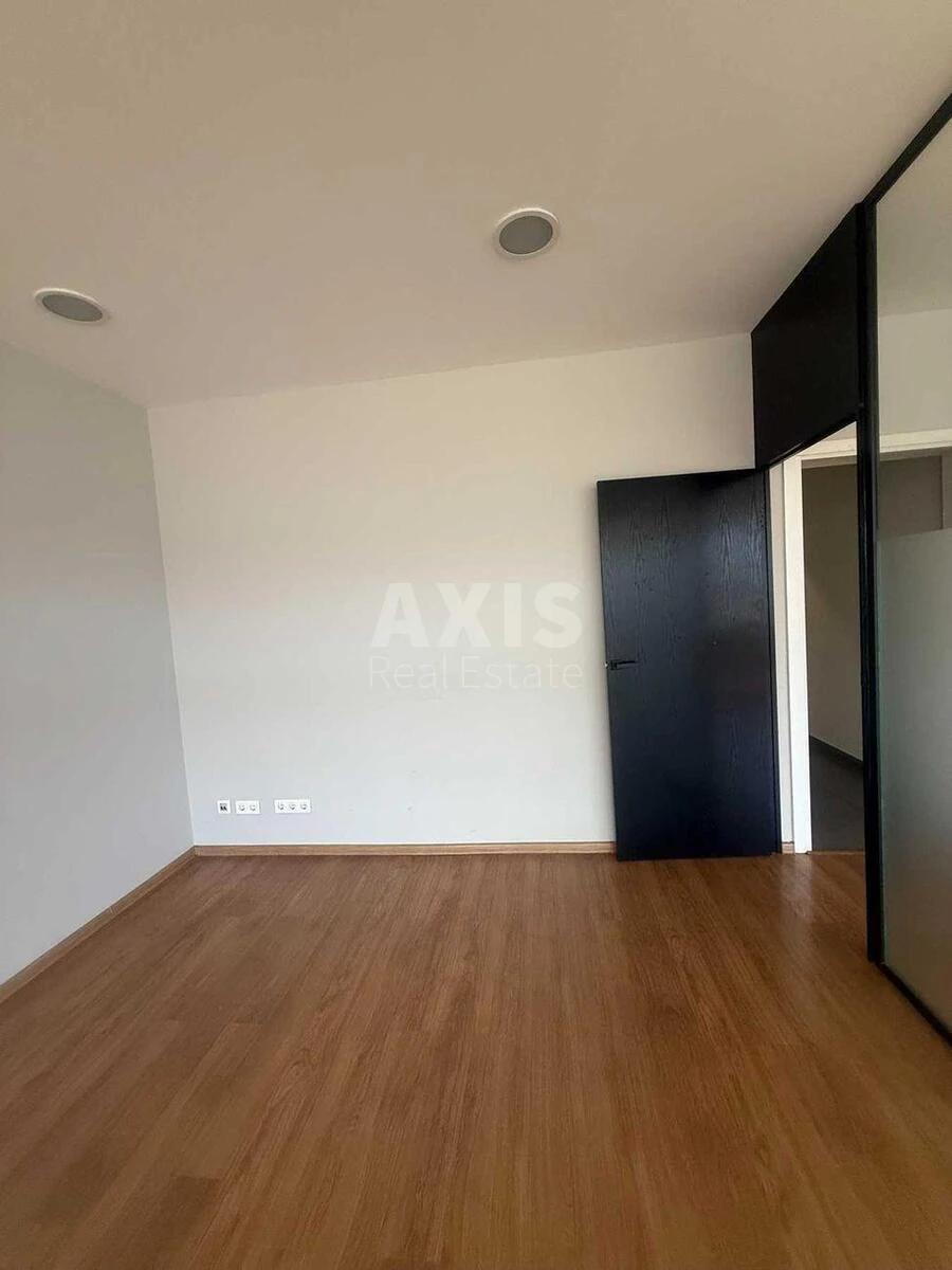Office vul. Sverstjuka Jevgena 2, 88m2714306