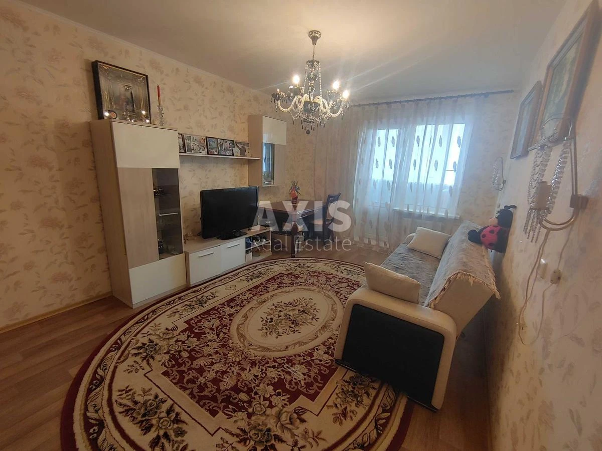 2к квартира ул. Милославская 12355544