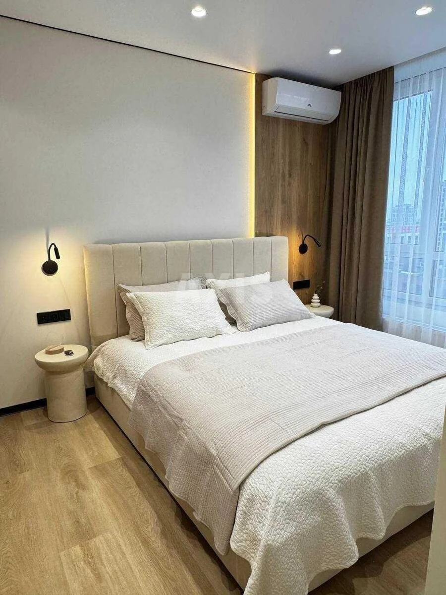 1k apartment pr-t Yevropeyskoho Soyuzu 1630280