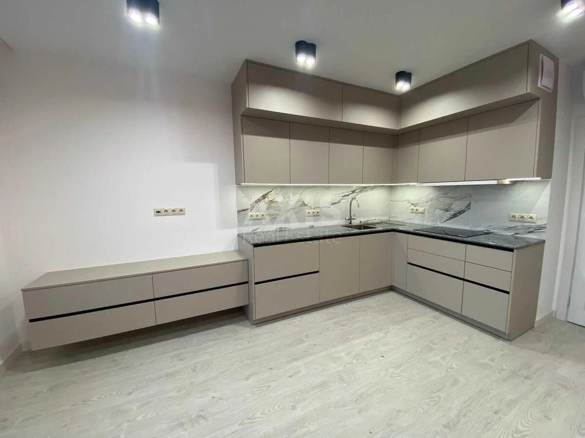 2k apartment vul. Oleksandra Olesja 10715381