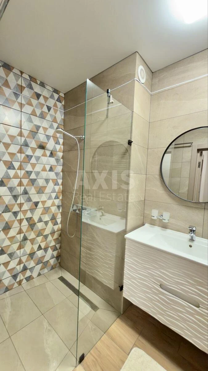 4к квартира ул. Бережанская 156755616