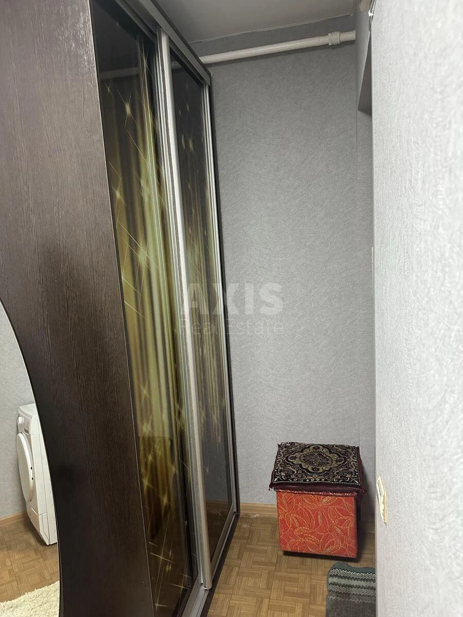 1k apartment pr-t Leonida Kadenyuka 96397110