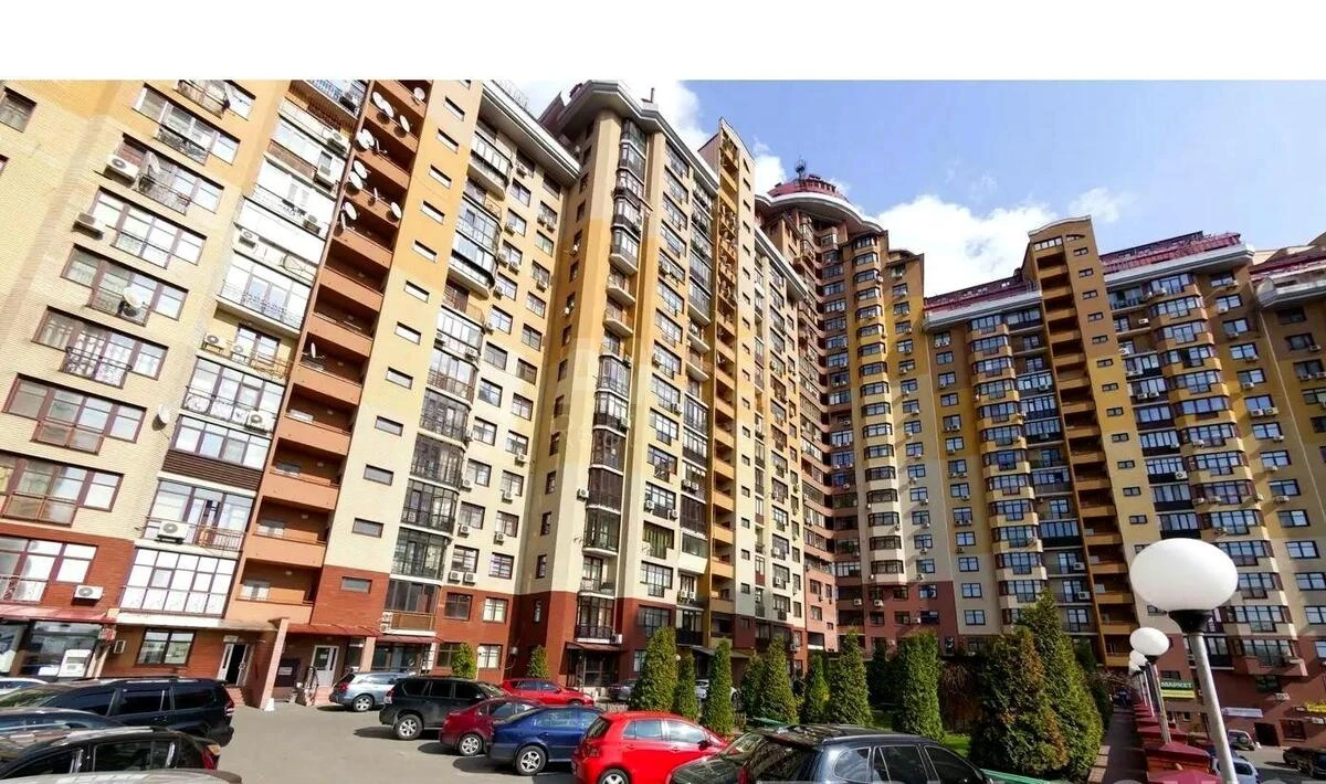 3k apartment vul. Jevgena Konoval'cja 32Б704230